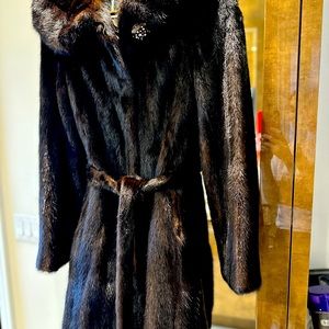 Italian-Made Scandinavian Mink Fur Coat